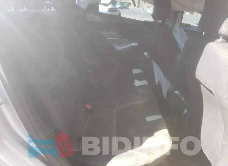 1FADP3E27GL350118 Photo# 6