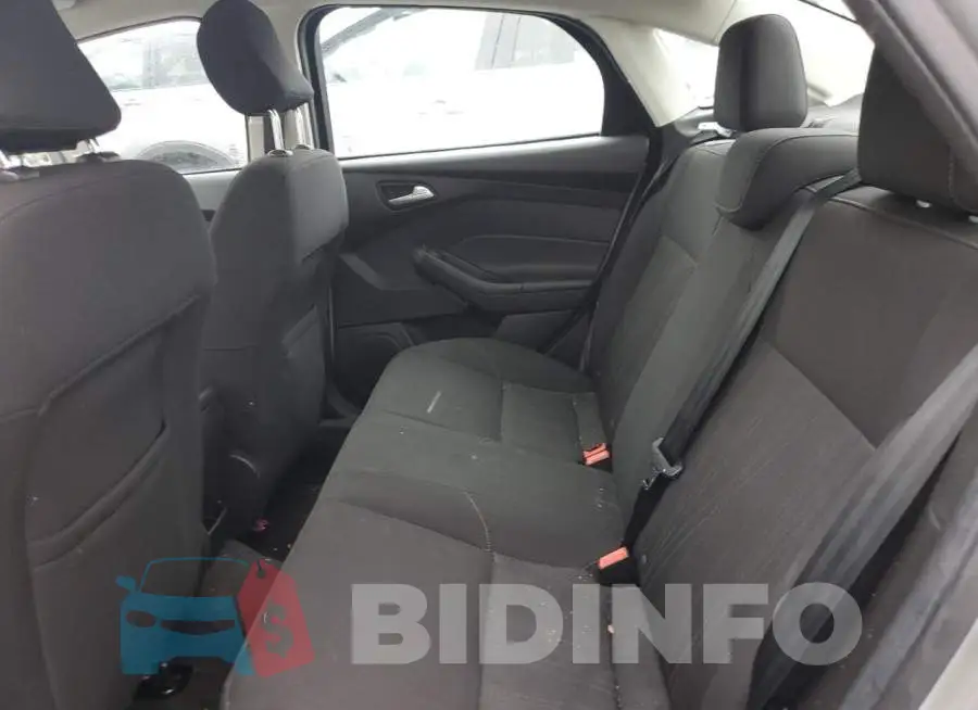 1FADP3F25GL390258 Photo# 10