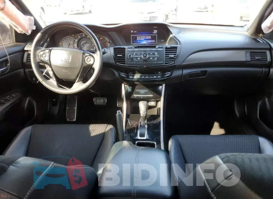 1HGCR2F5XHA155244 Photo# 8