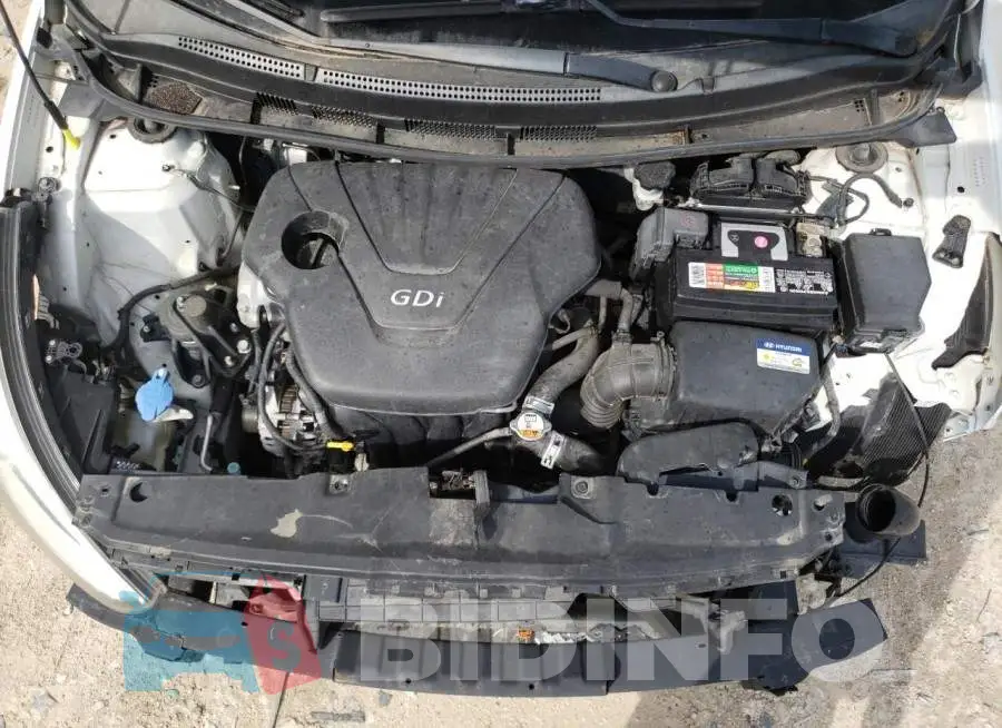 KMHCU5AE8FU225546 Photo# 11