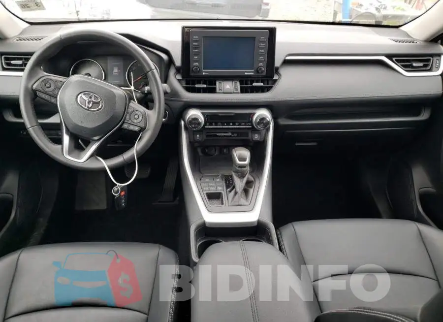 2T3A1RFV6MW180773 Photo# 8