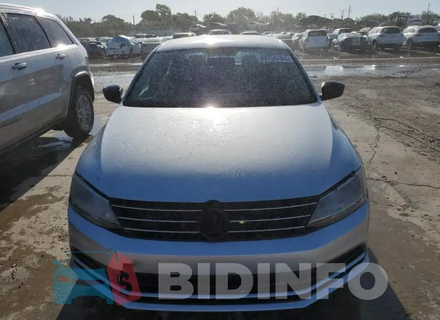 3VW167AJ3GM307380 Photo# 5