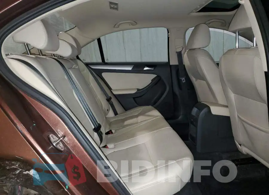3VWDB7AJ4HM322352 Photo# 10