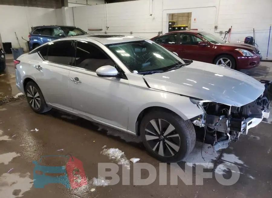 1N4BL4EV3LC146137 Photo# 4