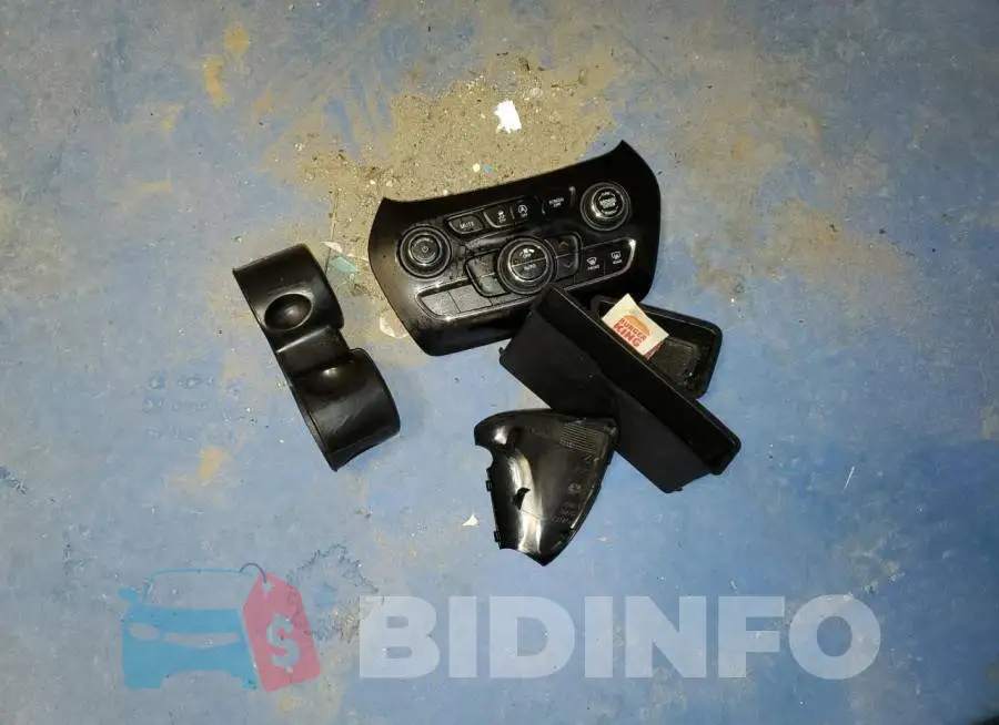 1C4PJLLB7KD130301 Photo# 13