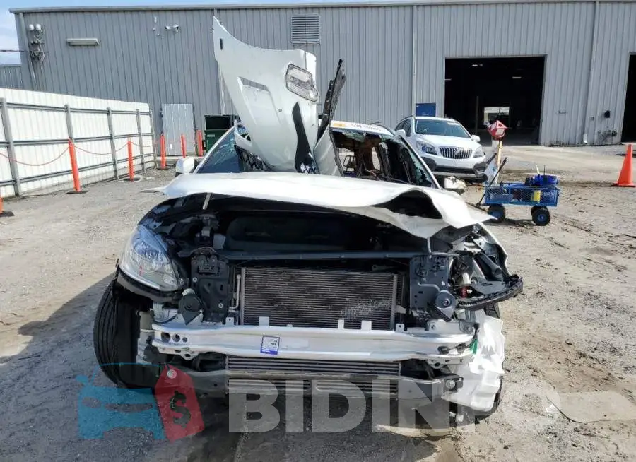 YV440MDK1F2731096 Photo# 5