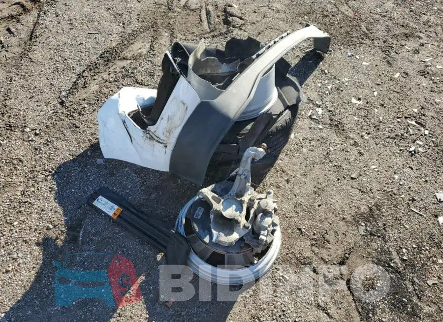1GCHSCEA5M1183167 Photo# 12