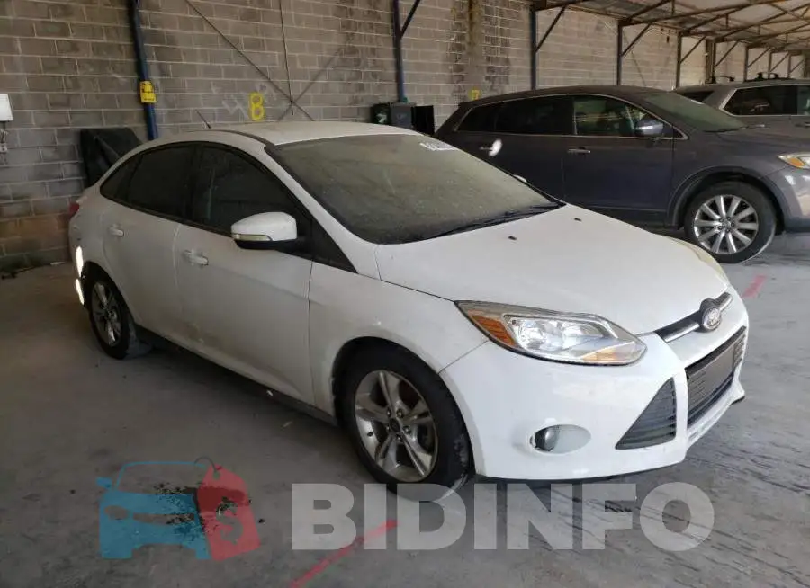 1FADP3F24EL213732 Photo# 4