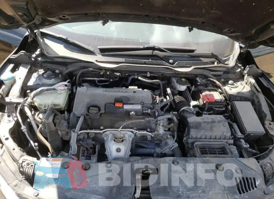 19XFC2F56JE010668 Photo# 7