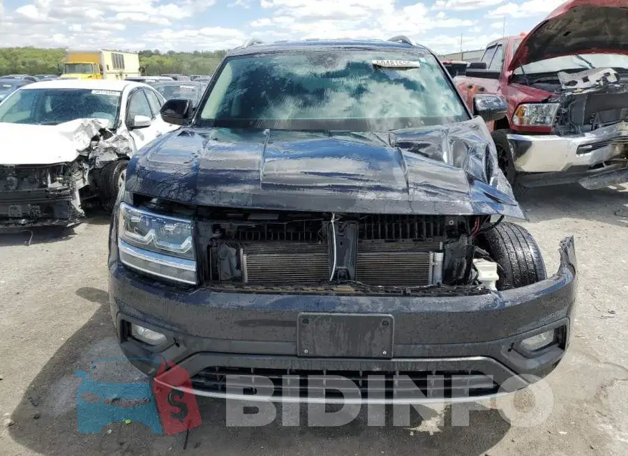 1V2DR2CA2JC501784 Photo# 5
