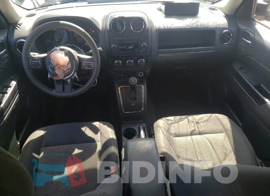 1C4NJPBB7FD343898 Photo# 8