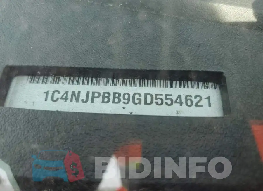 1C4NJPBB9GD554621 Photo# 14