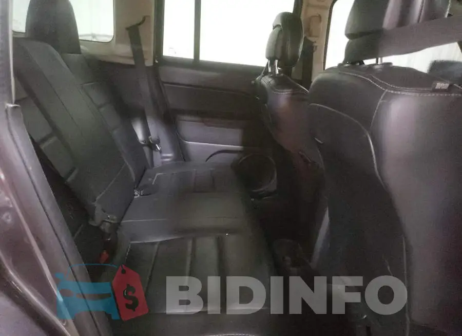 1C4NJRFB9FD385933 Photo# 11