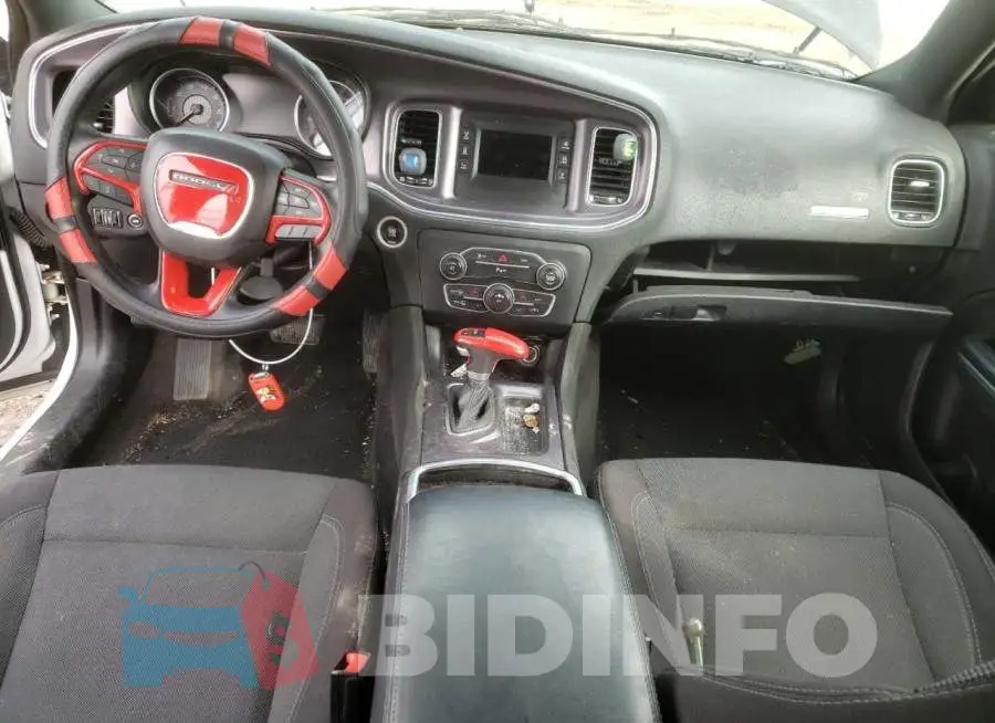 2C3CDXBGXFH752950 Photo# 8