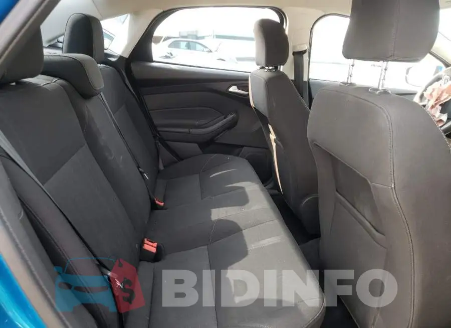 1FADP3F24HL257556 Photo# 10