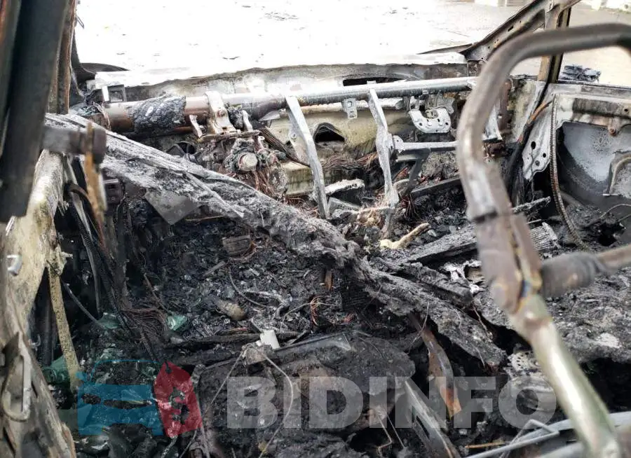 3FADP4EJ9FM105430 Photo# 8