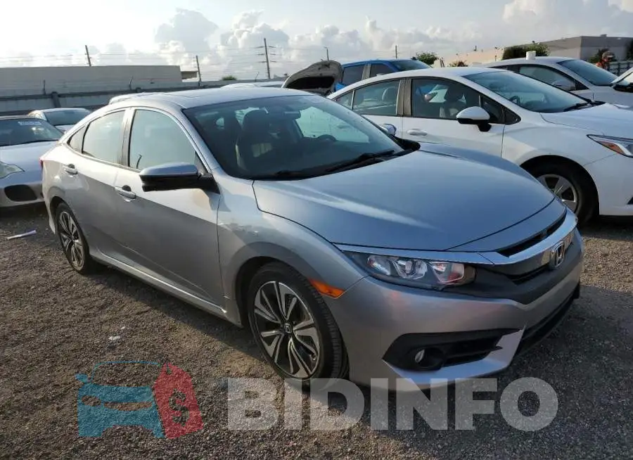 19XFC1F72HE018904 Photo# 4
