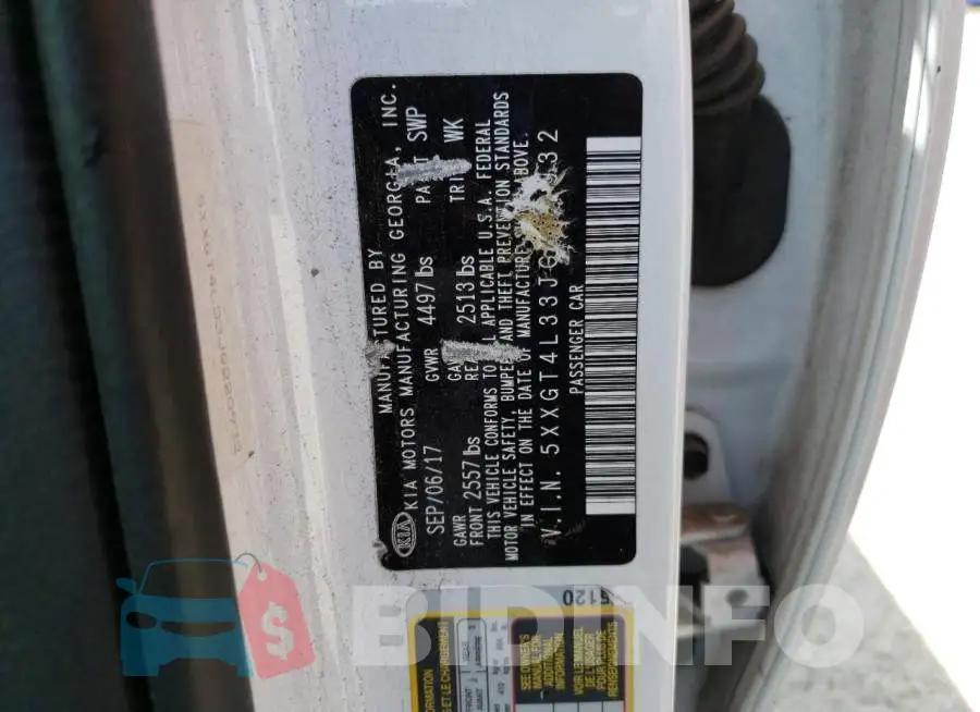5XXGT4L33JG220932 Photo# 13