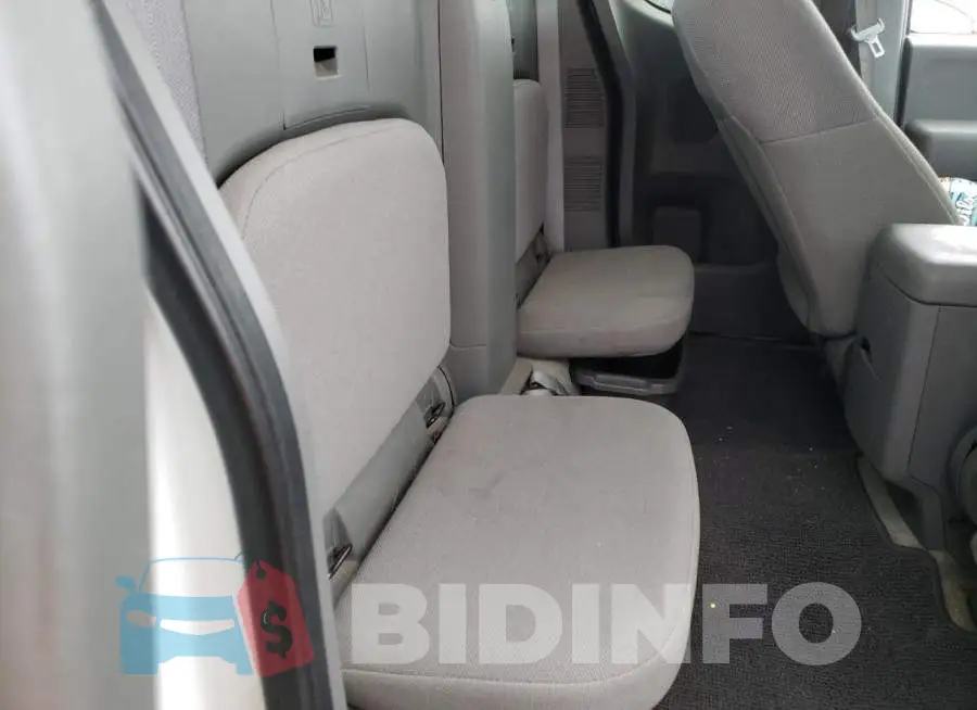 1N6BD0CT5HN736284 Photo# 10