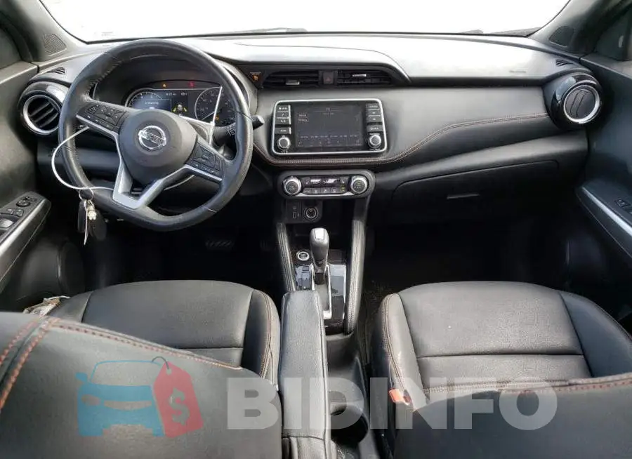 3N1CP5CU4KL516164 Photo# 8