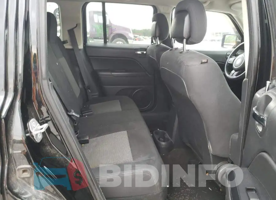 1C4NJRBB9ED774172 Photo# 11