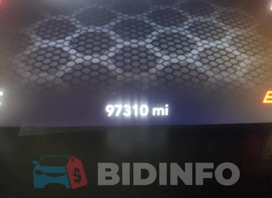 2C3CDXBGXKH715200 Photo# 8