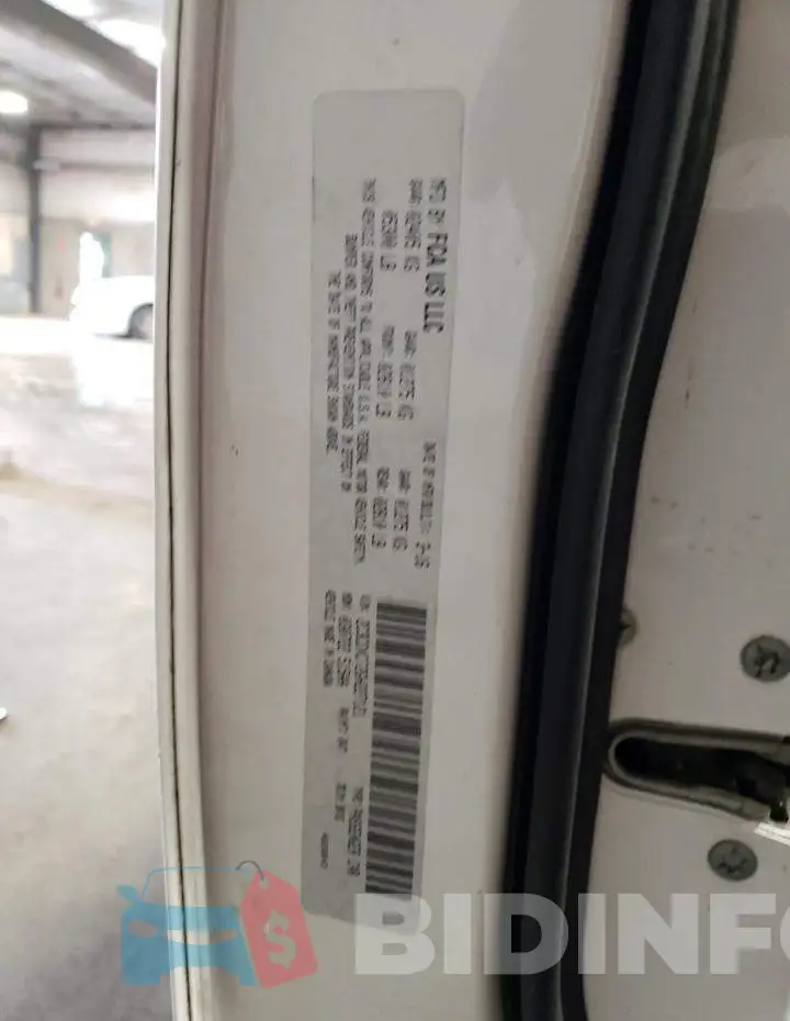 2C3CDXCT2GH227121 Photo# 12