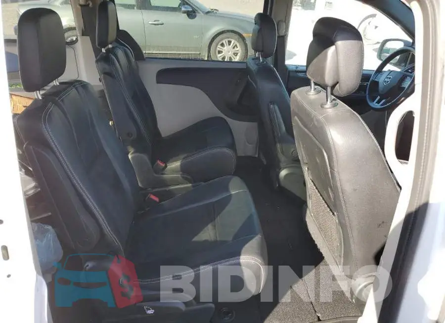 2C4RDGCG8KR591393 Photo# 10