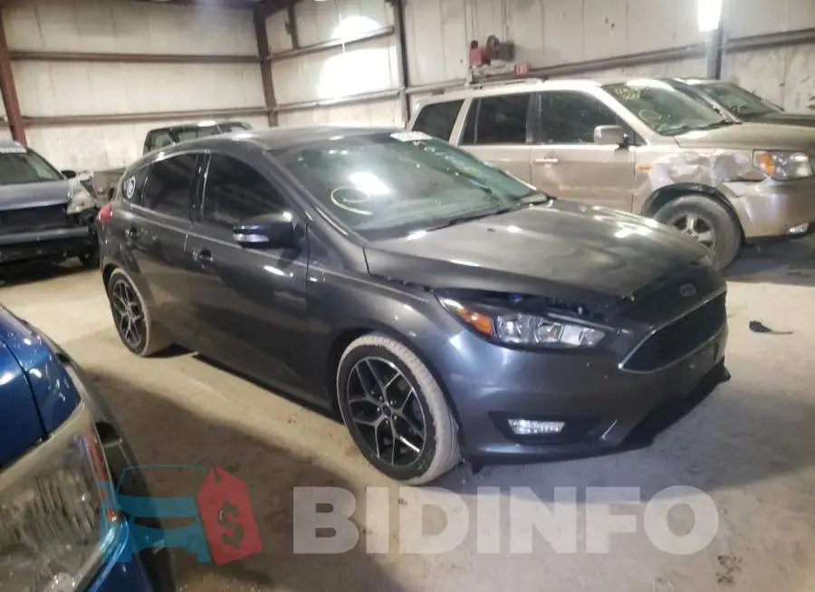 1FADP3M21JL211014 Photo# 4