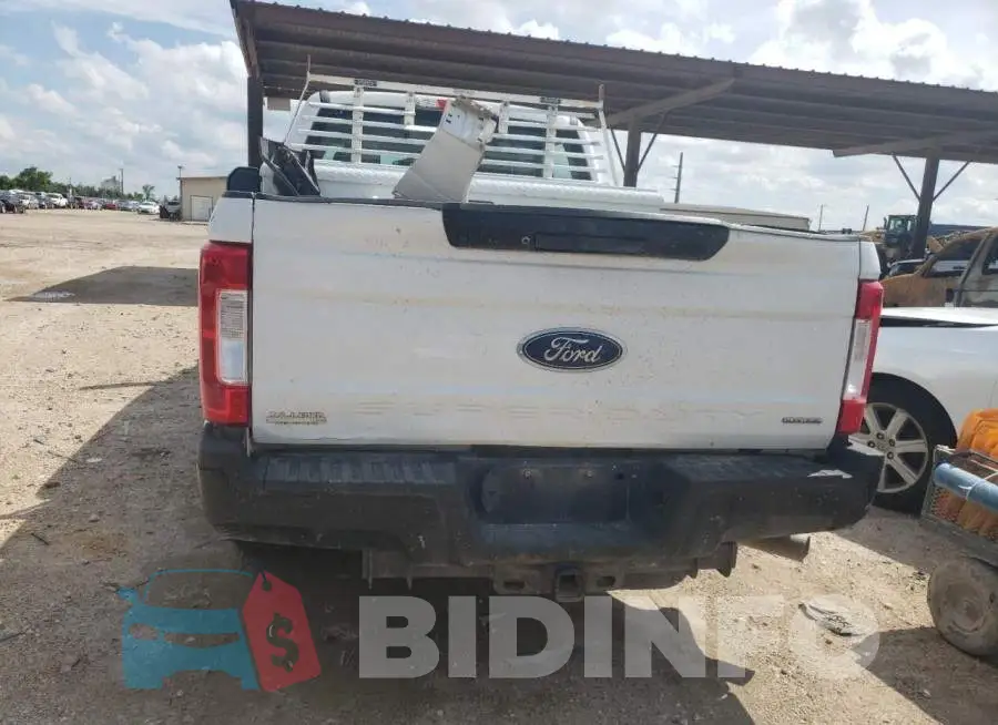 1FT7W2A65HEC41014 Photo# 6