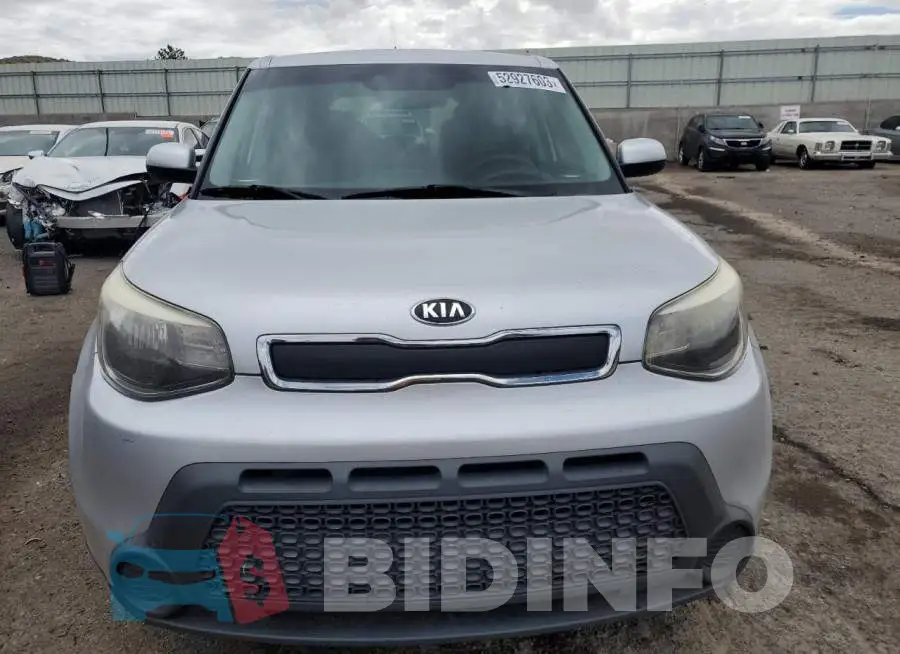KNDJN2A2XF7794913 Photo# 5