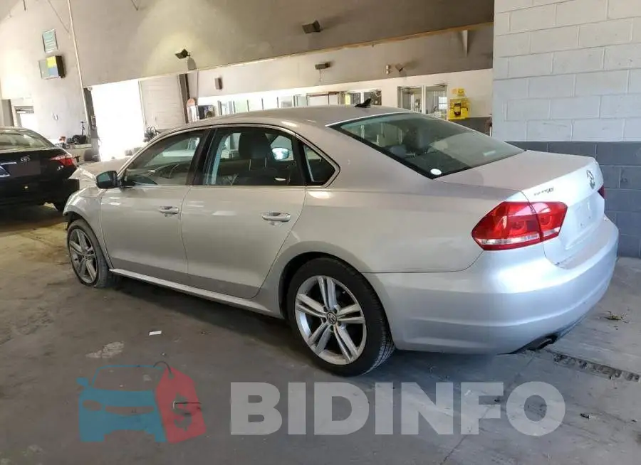 1VWBS7A37EC033522 Photo# 2