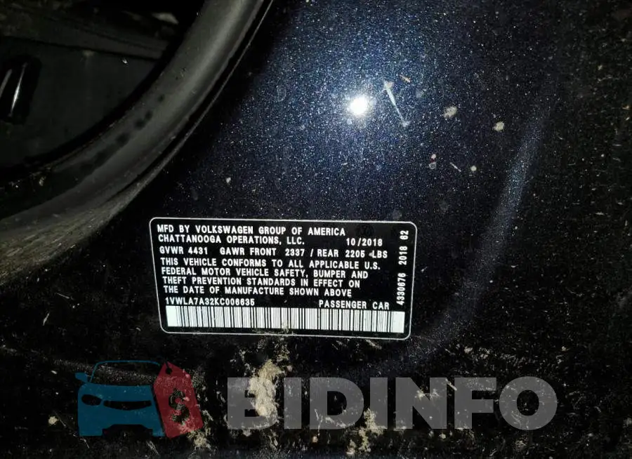 1VWLA7A32KC006635 Photo# 12