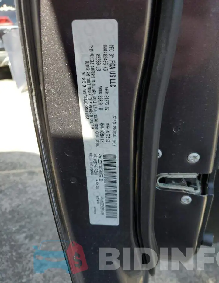 2C3CDXCT7GH267131 Photo# 13