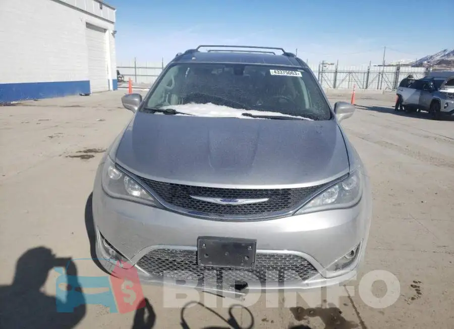 2C4RC1EG4HR511142 Photo# 5