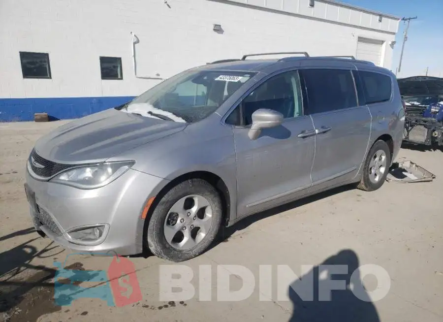 2C4RC1EG4HR511142 Photo# 1
