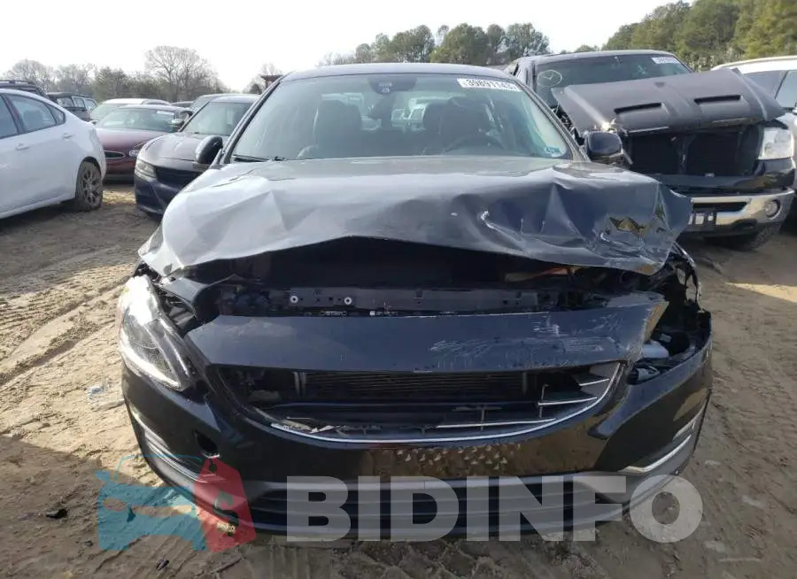 LYV402TK8HB137521 Photo# 5