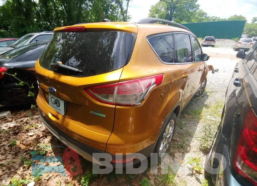 1FMCU0G95GUA17624 Photo# 4