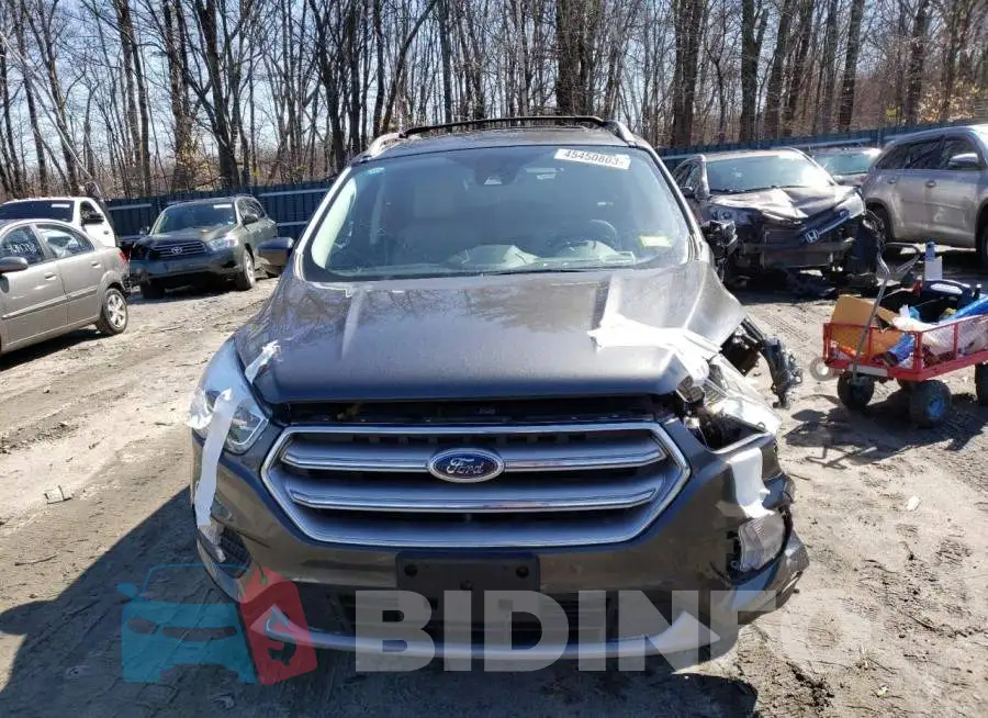1FMCU9J96HUD63633 Photo# 5