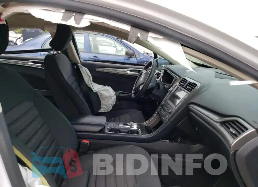 3FA6P0LUXKR124855 Photo# 7