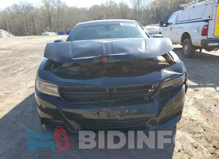 2C3CDXHG1FH768607 Photo# 5