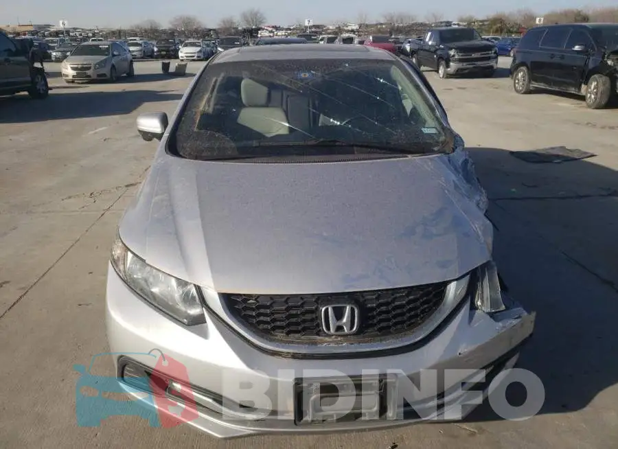 19XFB2F84FE024542 Photo# 5