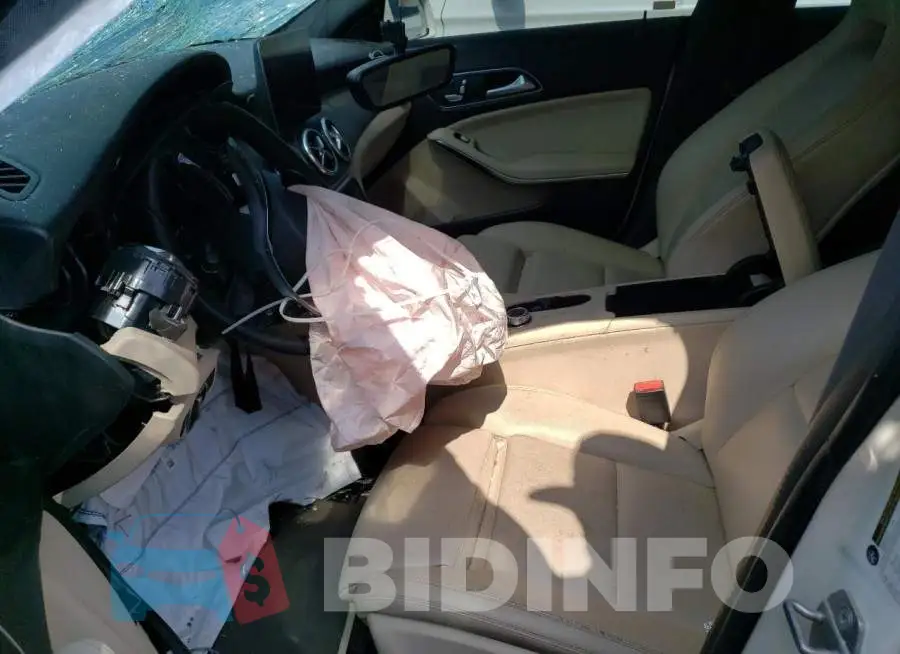 WDDSJ4EB7JN618093 Photo# 7