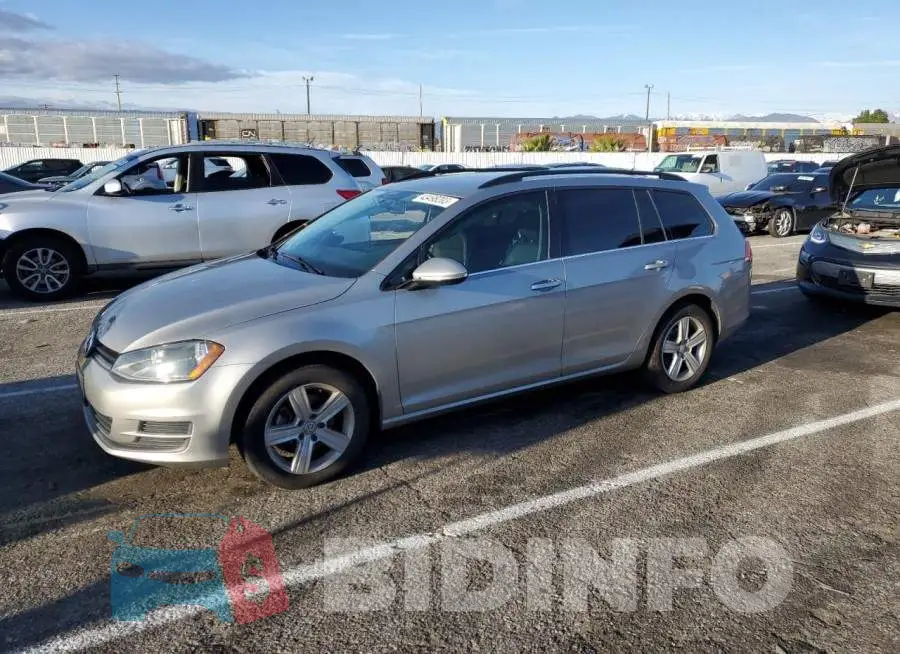 3VWCA7AU8FM506876 Photo# 1