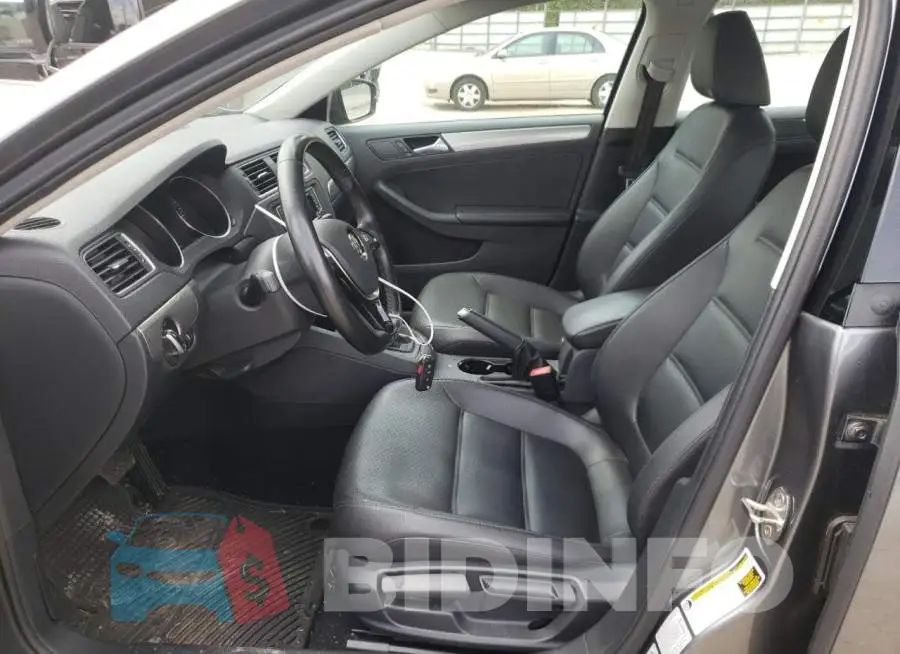 3VWDB7AJ5HM291550 Photo# 7