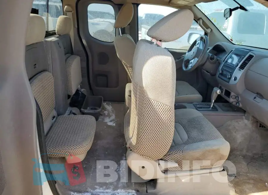 1N6BD0CT9GN734987 Photo# 10