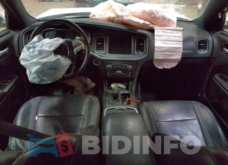 2C3CDXCT4FH889586 Photo# 8