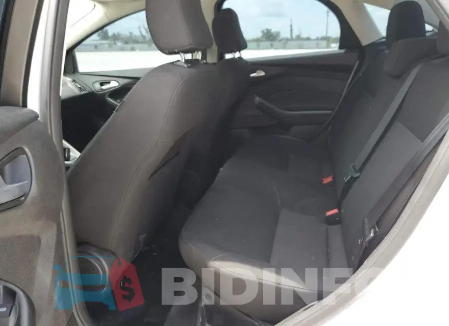 1FADP3F24HL331221 Photo# 10