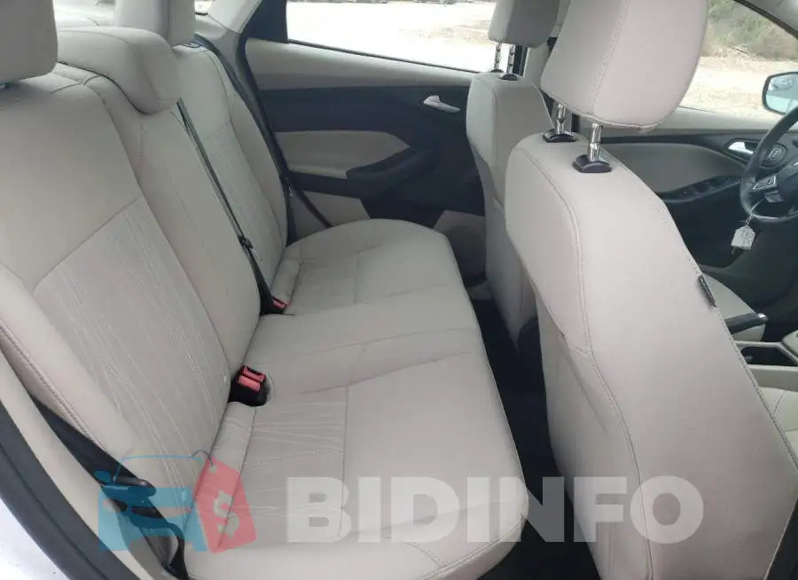 1FADP3F26FL349779 Photo# 10