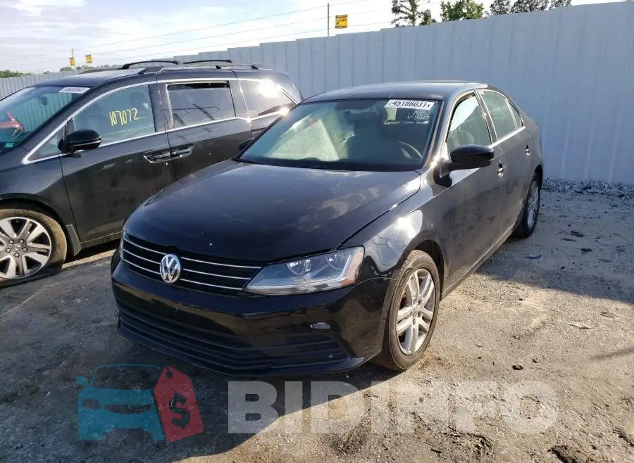 3VW2B7AJ0HM268295 Photo# 2